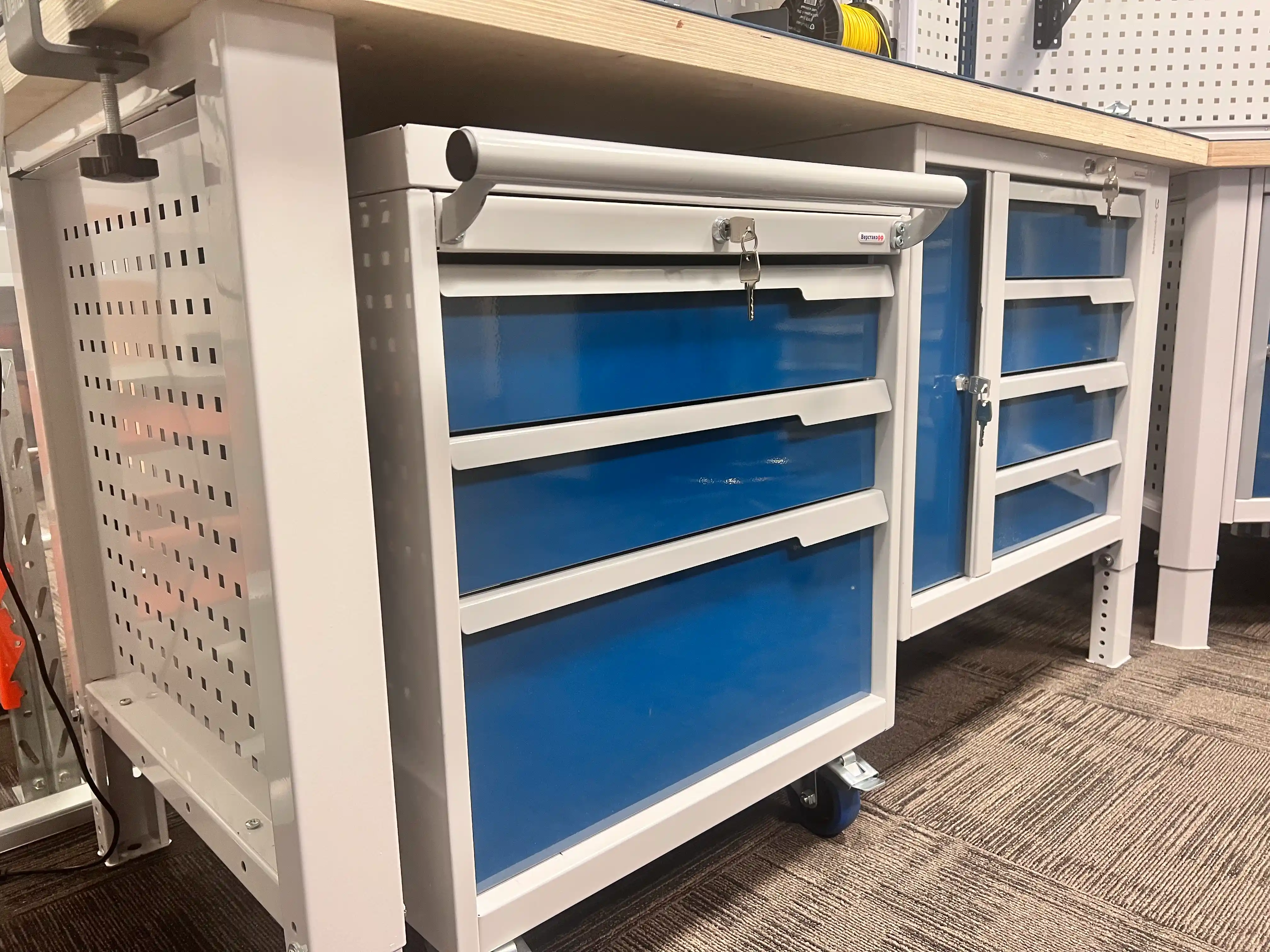 CTR 1432.S7L6.4-2F Верстак универсальный 2165x1393x743 мм