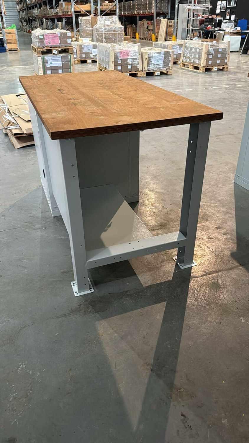 ER-00020610 Верстак однотумбовый WOKER PRO 1004.1200 830x1200x745 мм