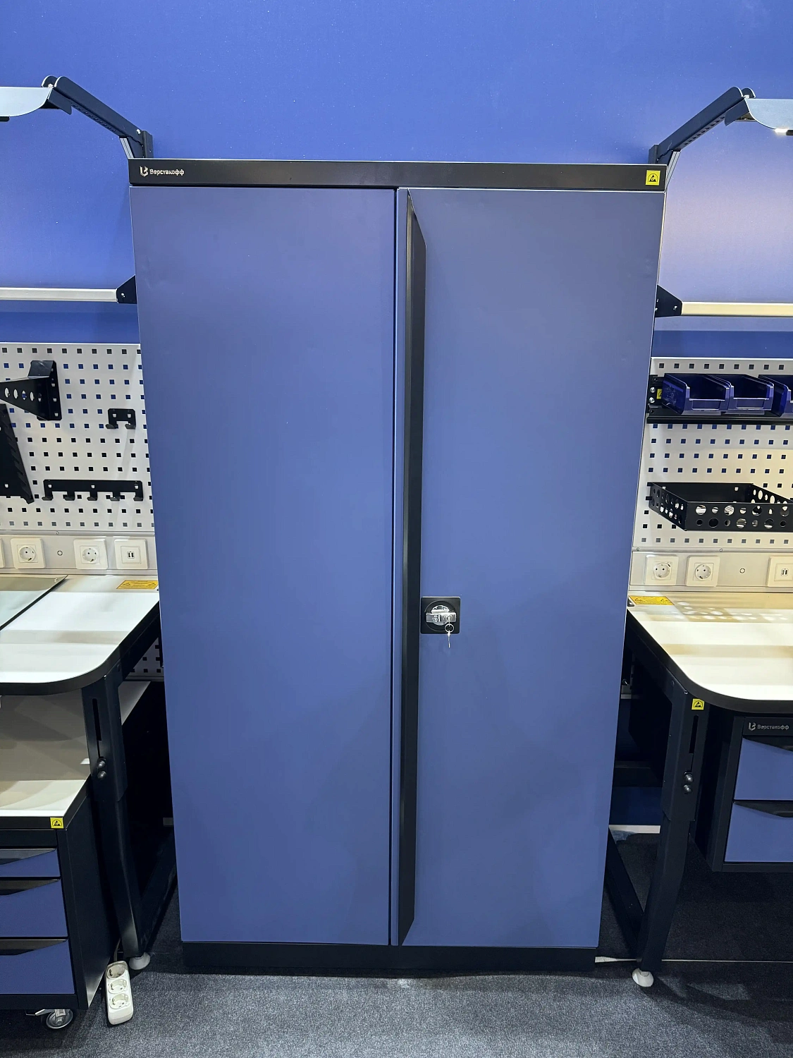 SPC 182.2B.10S Шкаф антистатический 1800x1000x500 мм